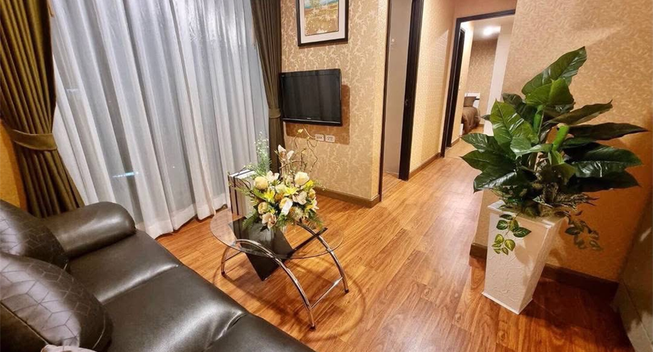 For rent 2 bedrooms condo in Din Daeng, Bangkok