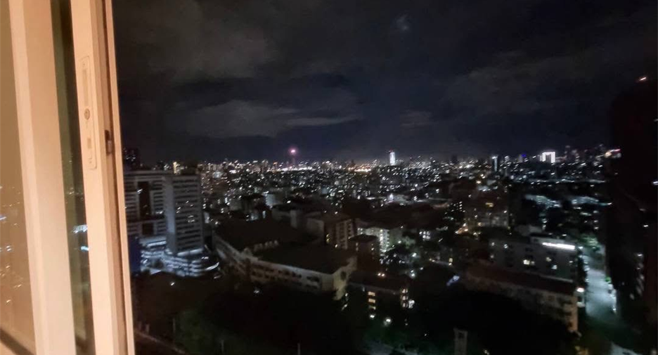 For rent 2 bedrooms condo in Din Daeng, Bangkok