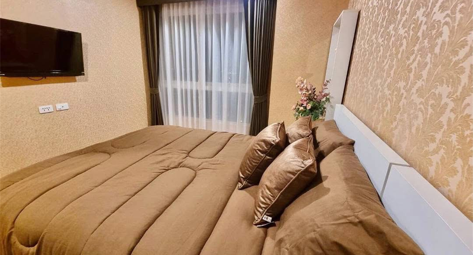 For rent 2 bedrooms condo in Din Daeng, Bangkok