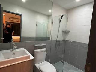 For rent 2 bedrooms condo in Huai Khwang, Bangkok