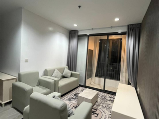 For rent 2 bedrooms condo in Huai Khwang, Bangkok