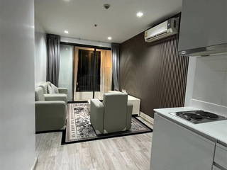 For rent 2 bedrooms condo in Huai Khwang, Bangkok