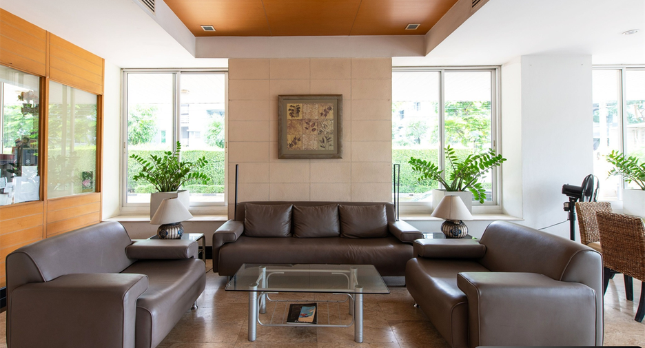 For rent 1 bed condo in Huai Khwang, Bangkok