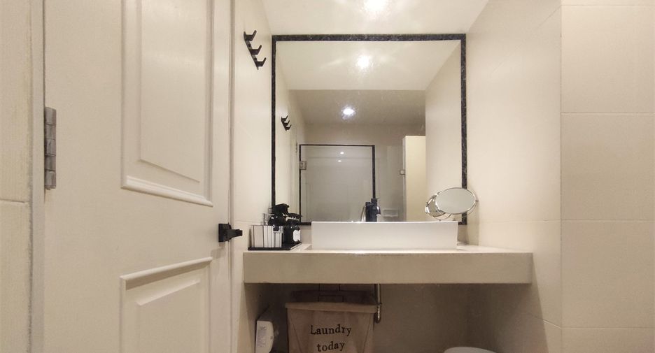 For rent 1 bed condo in Huai Khwang, Bangkok