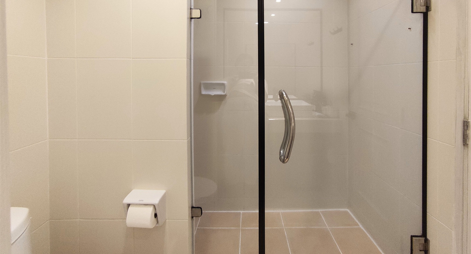 For rent 1 bed condo in Huai Khwang, Bangkok