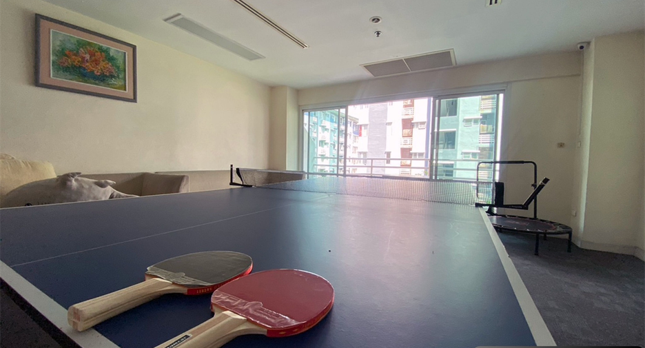 For rent 1 bed condo in Huai Khwang, Bangkok