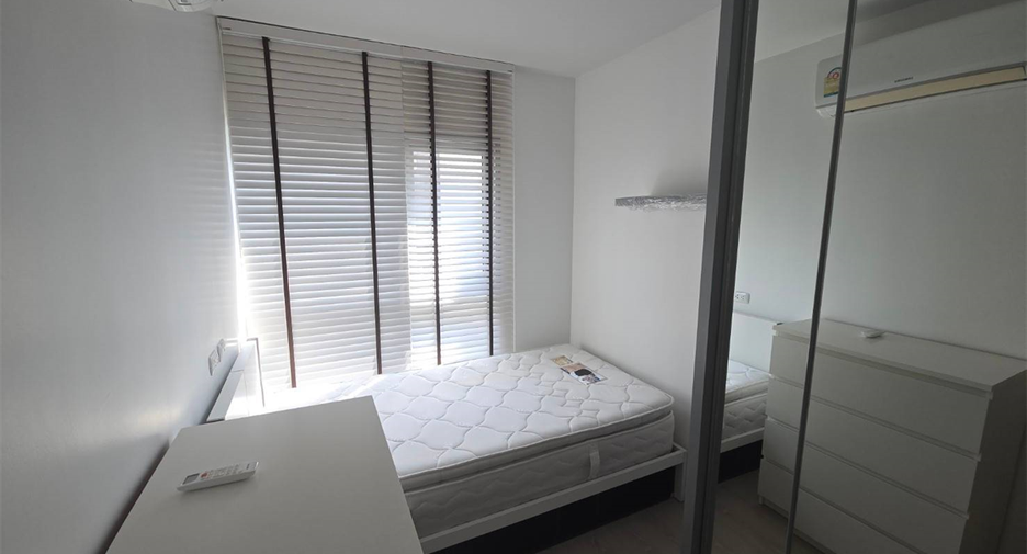 For rent 2 bedrooms condo in Huai Khwang, Bangkok