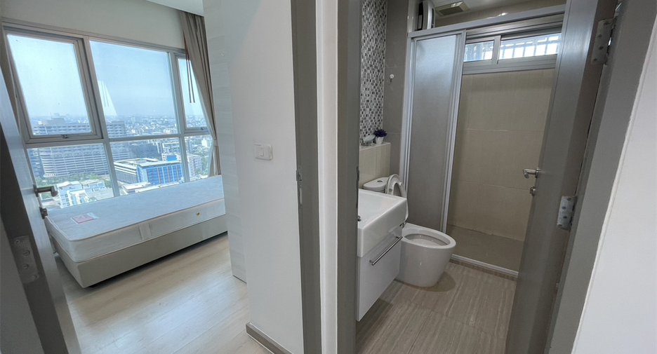 Wohnung zur Miete mit 2 Zimmer in Huai Khwang, Bangkok