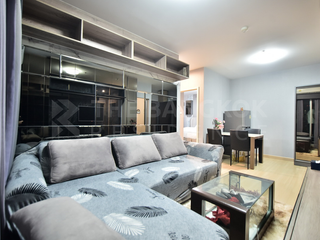 For rent 2 bedrooms condo in Huai Khwang, Bangkok