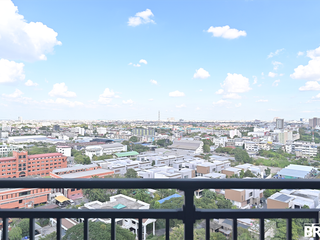 For rent 2 bedrooms condo in Huai Khwang, Bangkok
