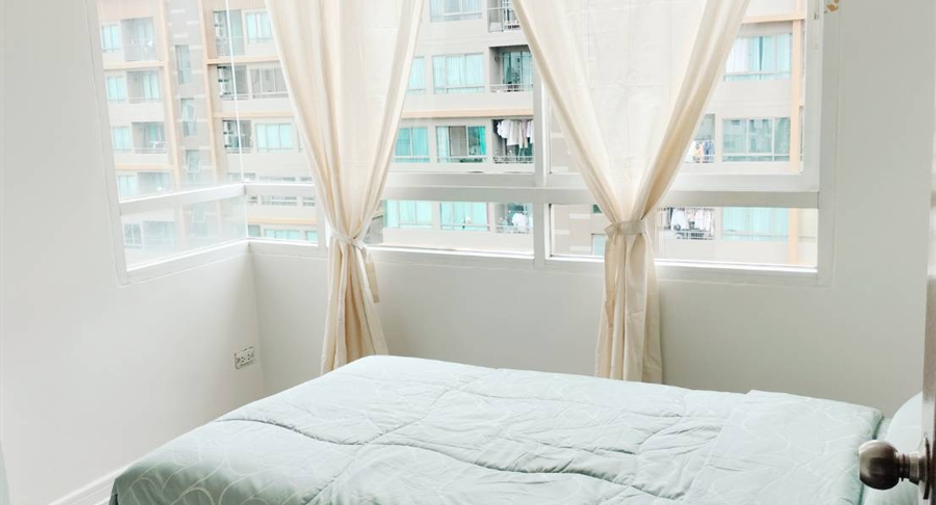 For rent 2 bedrooms condo in Din Daeng, Bangkok