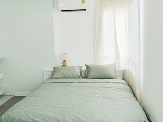 For rent 2 bedrooms condo in Din Daeng, Bangkok