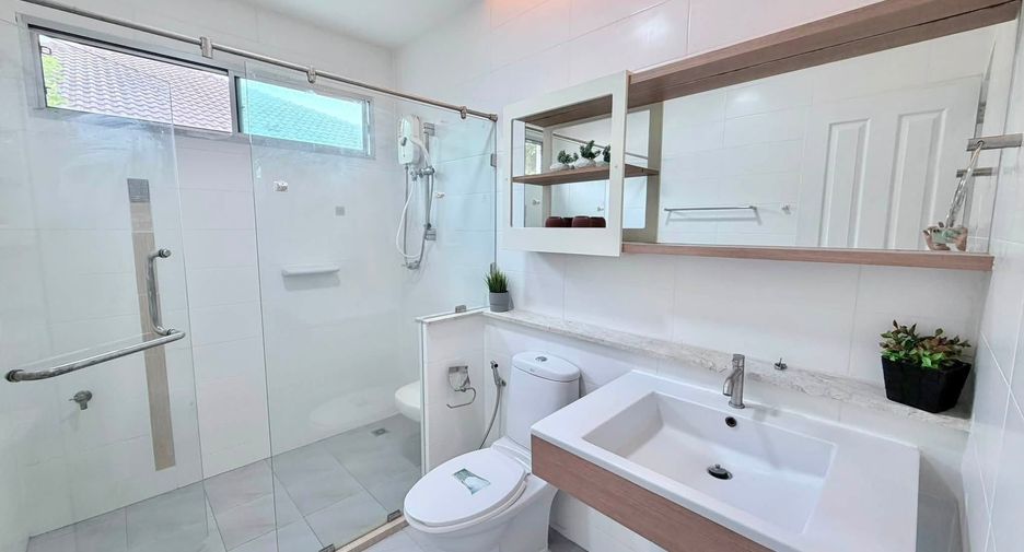 For rent 4 ベッドルーム house in Prawet, Bangkok