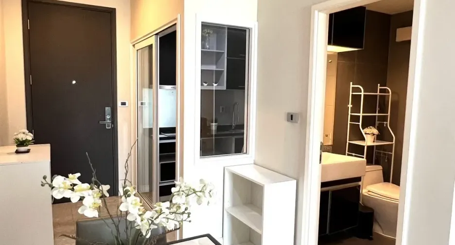 For rent 1 bed condo in Khlong Toei, Bangkok
