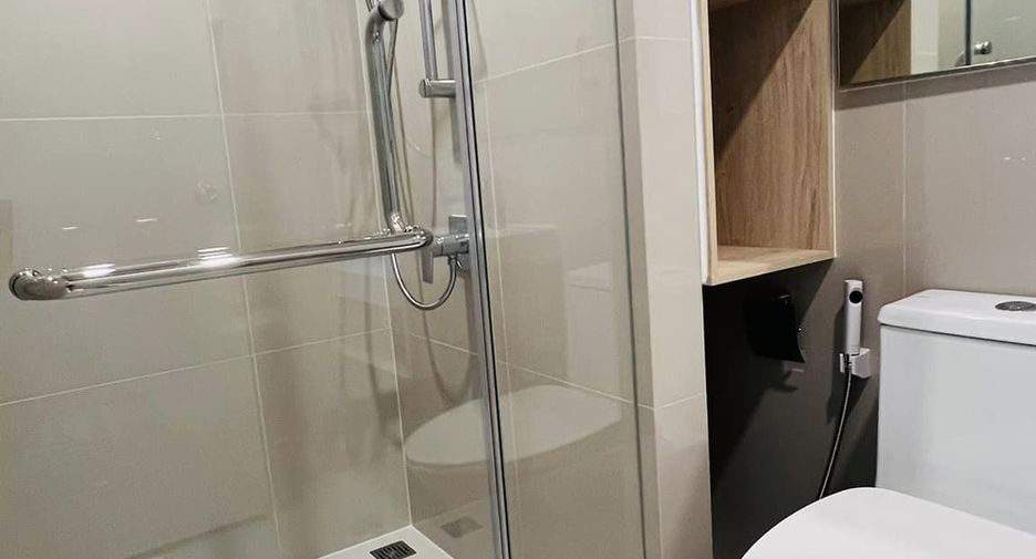 Condo en alquiler de 1 habitaciones en Bang Na, Bangkok