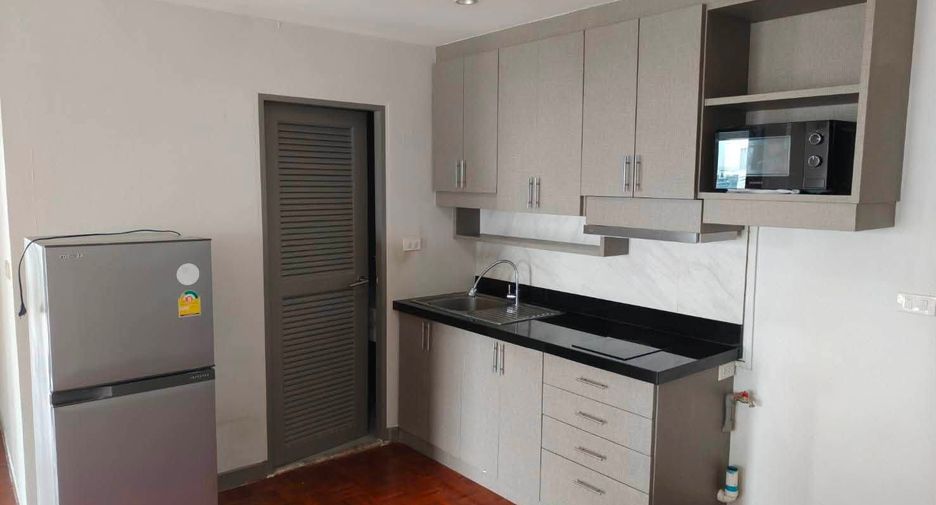 For rent 2 bedrooms condo in Sathon, Bangkok