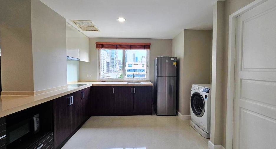 À louer 2 chambres condo à Pathum Wan, Bangkok