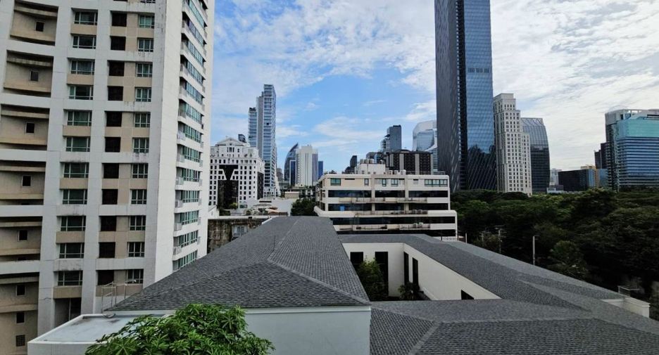 À louer 2 chambres condo à Pathum Wan, Bangkok