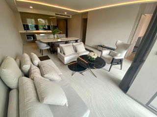 Condo en alquiler de 3 habitaciones en Watthana, Bangkok