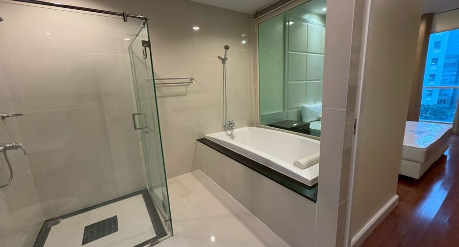 For rent 1 bed condo in Pathum Wan, Bangkok