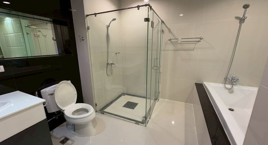 For rent 1 bed condo in Pathum Wan, Bangkok