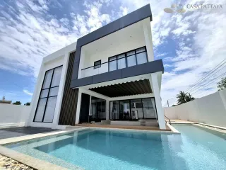 Villa en venta de 4 habitaciones en Bang Lamung, Chonburi