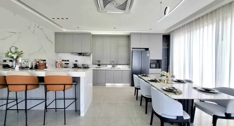 Villa en venta de 4 habitaciones en Bang Lamung, Chonburi