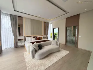 For sale 5 ベッドルーム villa in Bang Lamung, Chonburi