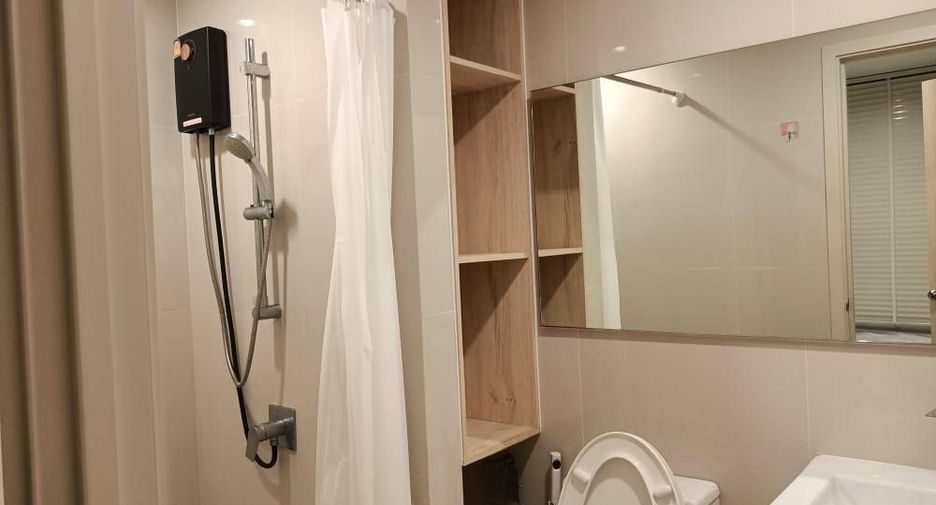 Condo en alquiler de 1 habitaciones en Bang Na, Bangkok