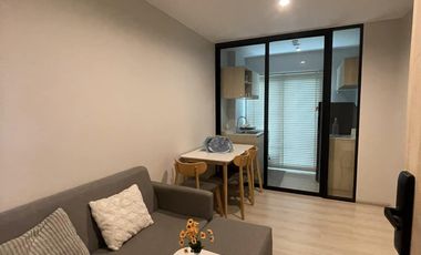 Condo en alquiler de 1 habitaciones en Bang Na, Bangkok
