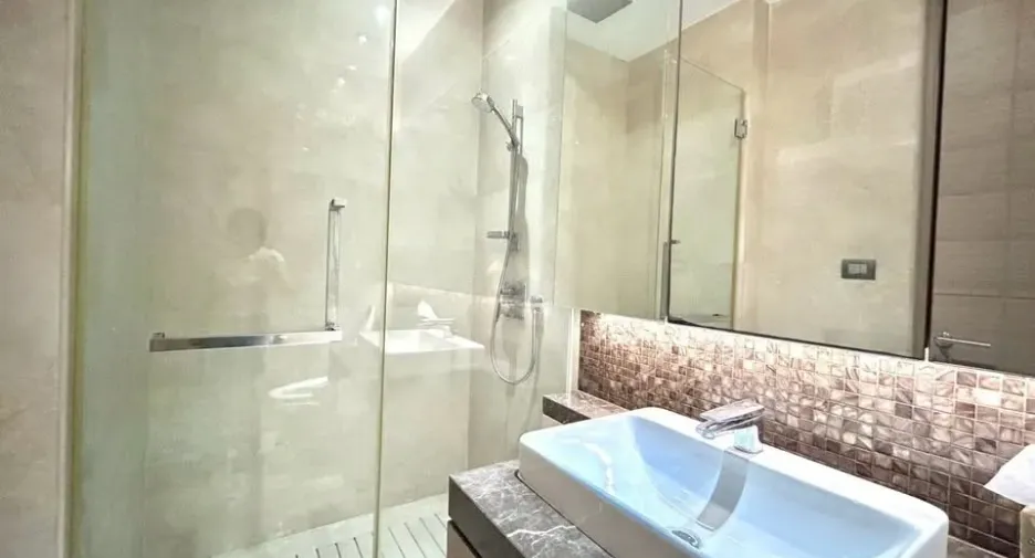 For rent 1 bed condo in Pathum Wan, Bangkok