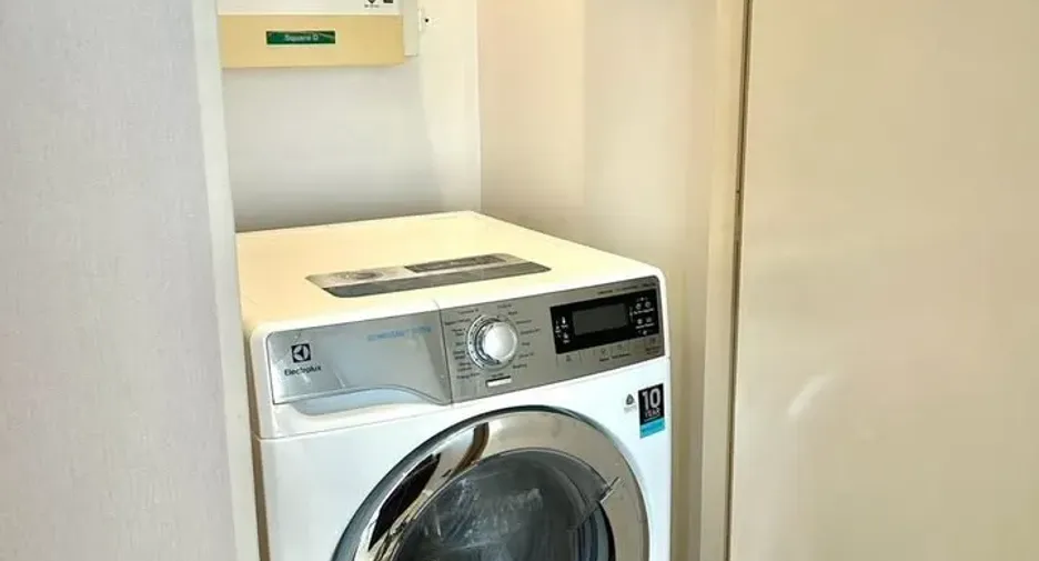 For rent 1 bed condo in Pathum Wan, Bangkok