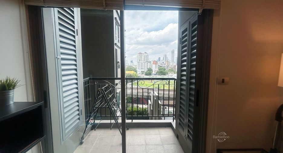 For rent 1 bed condo in Khlong Toei, Bangkok