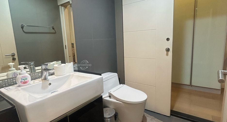 For rent 1 bed condo in Khlong Toei, Bangkok