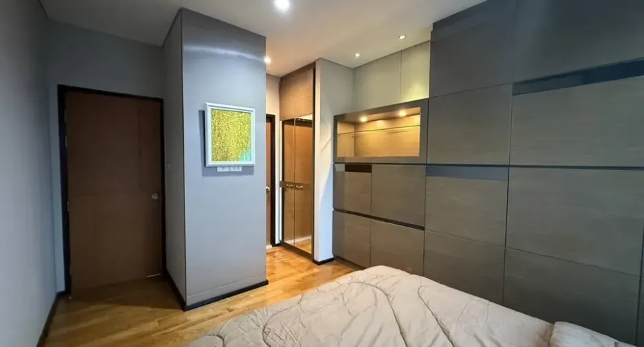 For rent 2 bedrooms condo in Khlong San, Bangkok