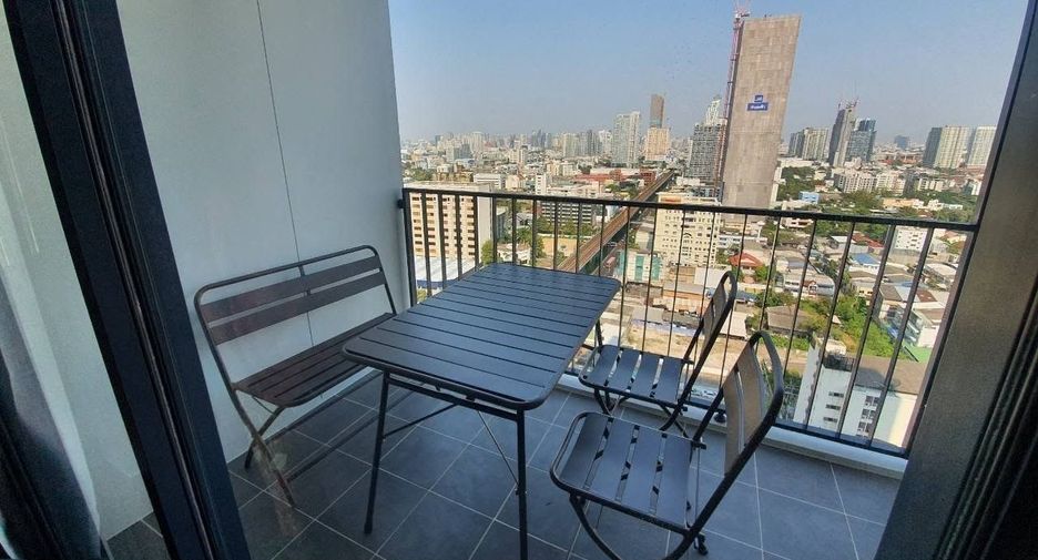 For rent 2 bedrooms condo in Phra Khanong, Bangkok