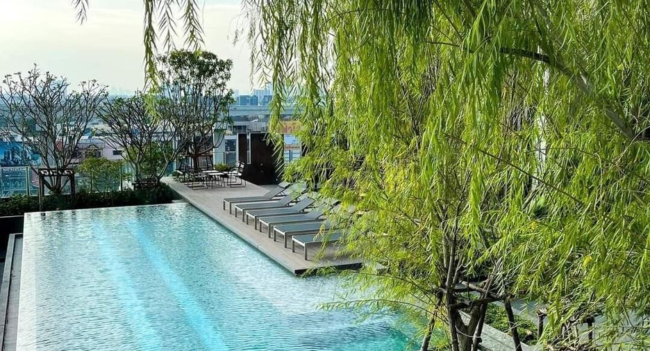 Condo en alquiler de 1 habitaciones en Bang Na, Bangkok