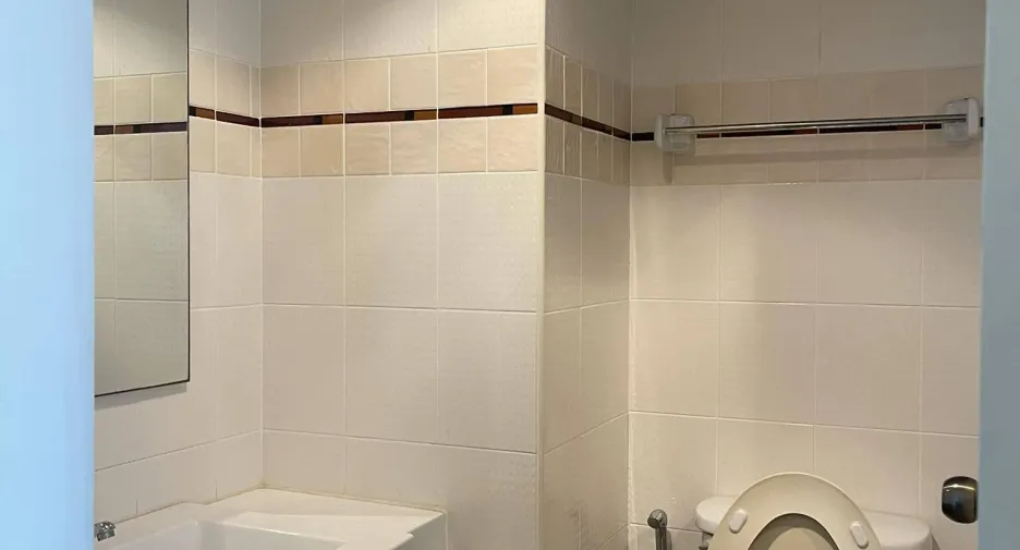 For rent 1 bed condo in Yan Nawa, Bangkok
