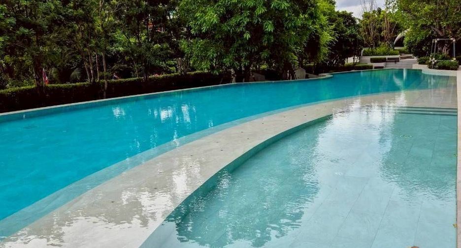 Condo en alquiler de 1 habitaciones en Bang Na, Bangkok