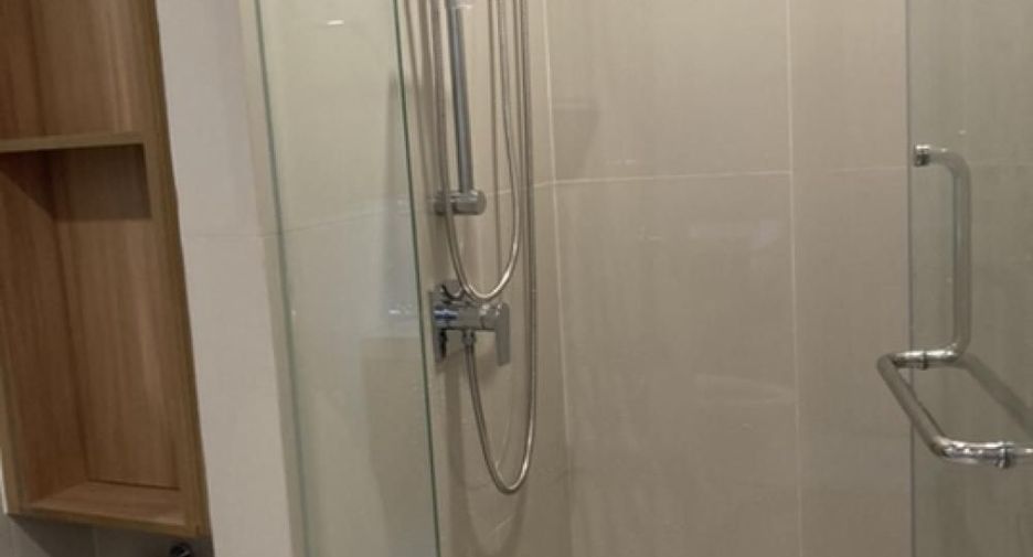 Condo en alquiler de 1 habitaciones en Bang Na, Bangkok