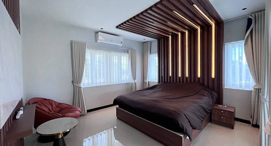 For sale 5 bedrooms villa in Bang Lamung, Chonburi