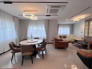 For sale 5 bedrooms villa in Bang Lamung, Chonburi