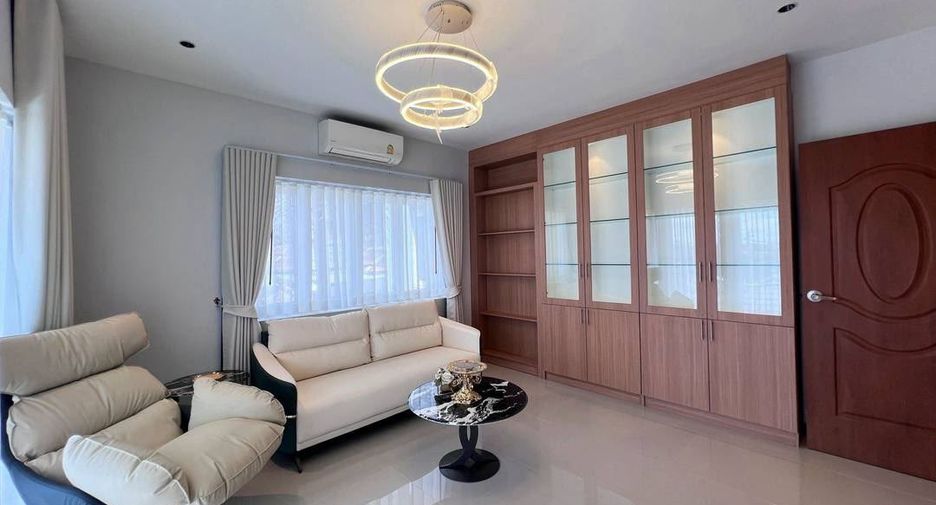 For sale 5 bedrooms villa in Bang Lamung, Chonburi