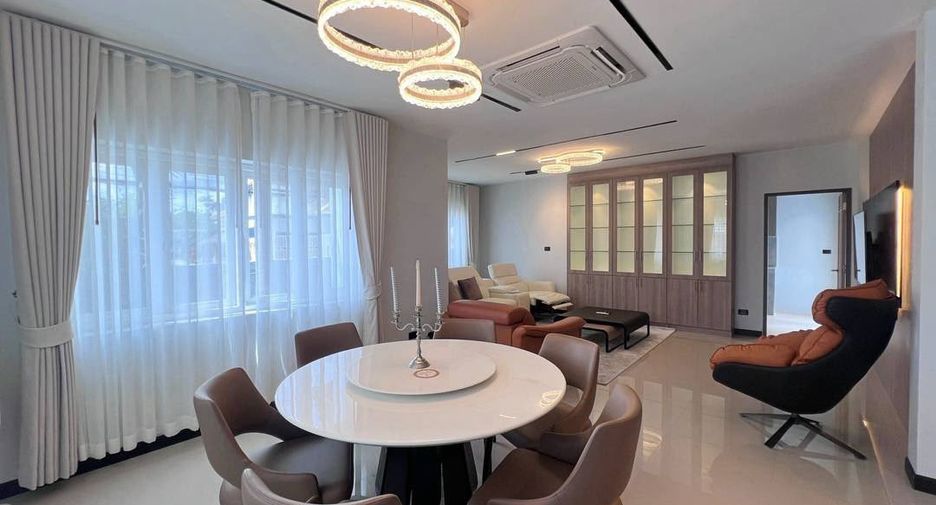 For sale 5 bedrooms villa in Bang Lamung, Chonburi