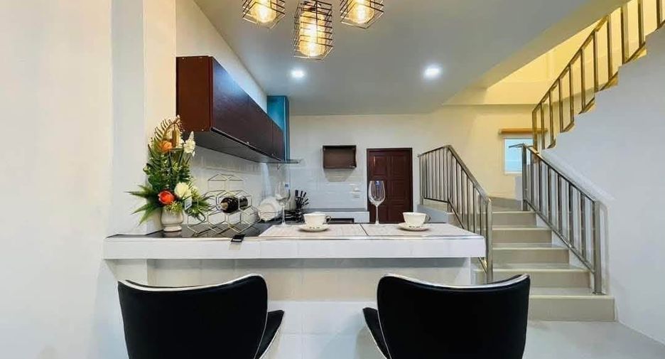 À vendre 4 chambres maison à East Pattaya, Pattaya
