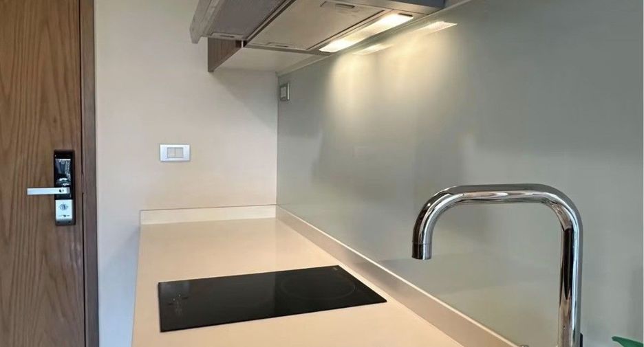 For rent 1 bed condo in Watthana, Bangkok