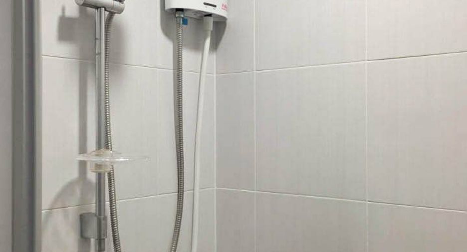 Wohnung zur Miete mit 1 Zimmer in Huai Khwang, Bangkok