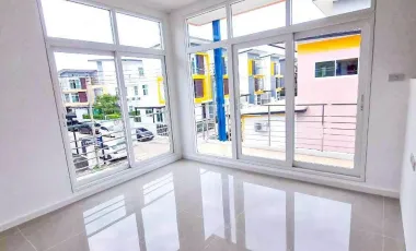 Haus zum Kauf mit 3 Zimmer in Sam Phran, Nakhon Pathom