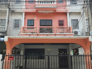 For rent 4 bedrooms townhouse in Min Buri, Bangkok
