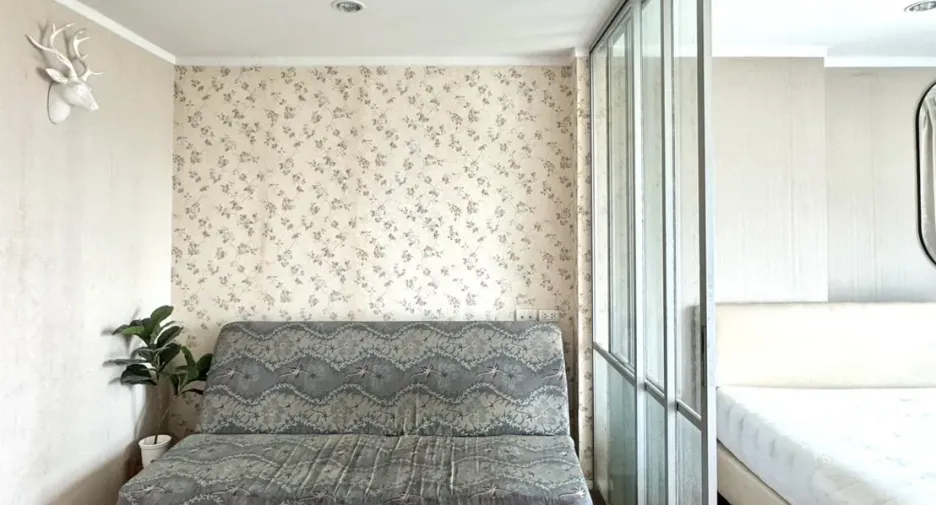 À louer 1 chambre appartement à Huai Khwang, Bangkok